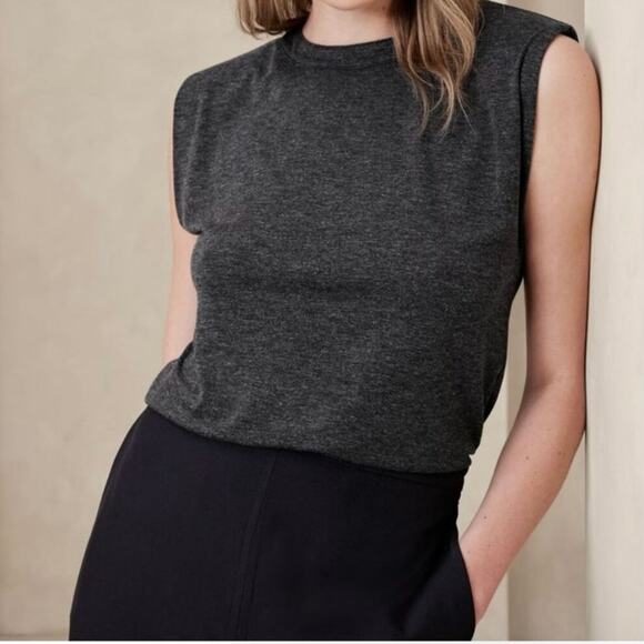 Banana Republic Tops - Banana Republic NWT Heathered Gray Structured Sleeveless Top XS